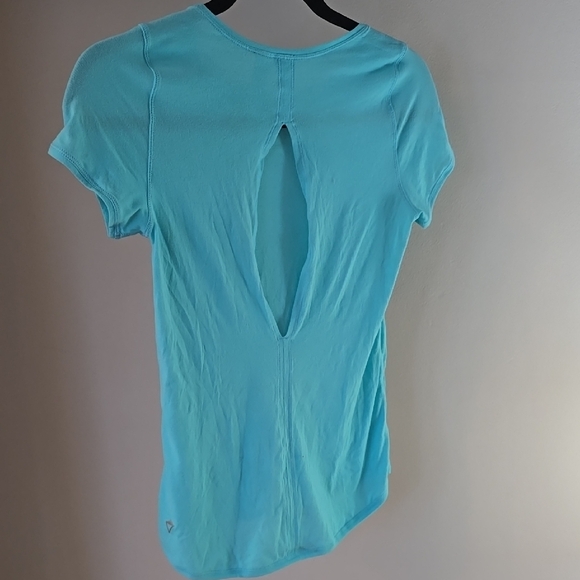 Ivivva Light Blue Short Sleeve Tee - Picture 3 of 4